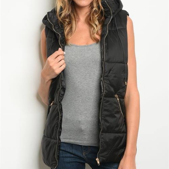 Hooded Black Puffer Vest - Picture 6 of 8